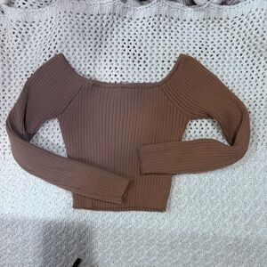 Iris WOMENS Brown Off-the-Shoulder Ribbed Sweater
